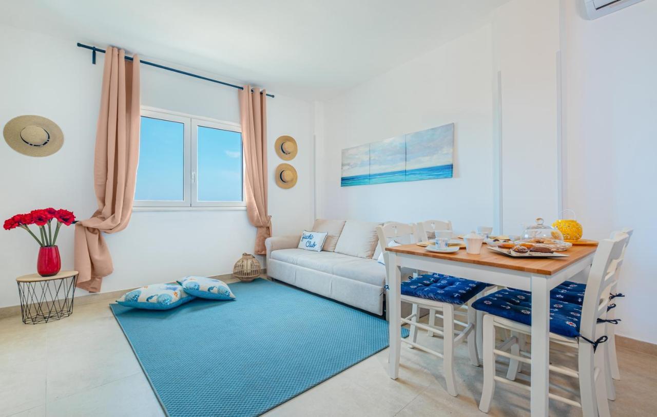 Villette Lux Fronte Spiaggia - Torre Pali Εξωτερικό φωτογραφία