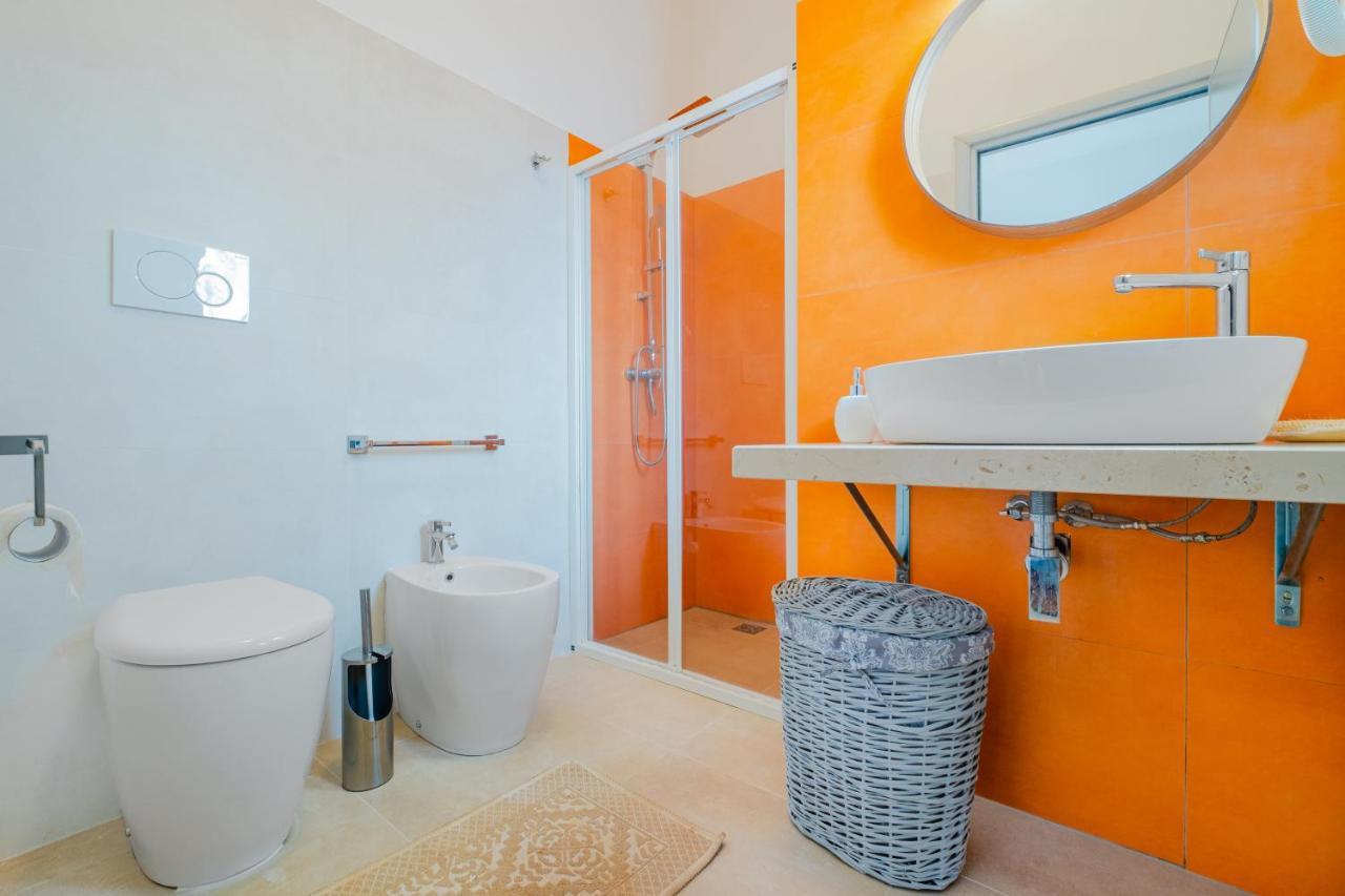 Villette Lux Fronte Spiaggia - Torre Pali Εξωτερικό φωτογραφία
