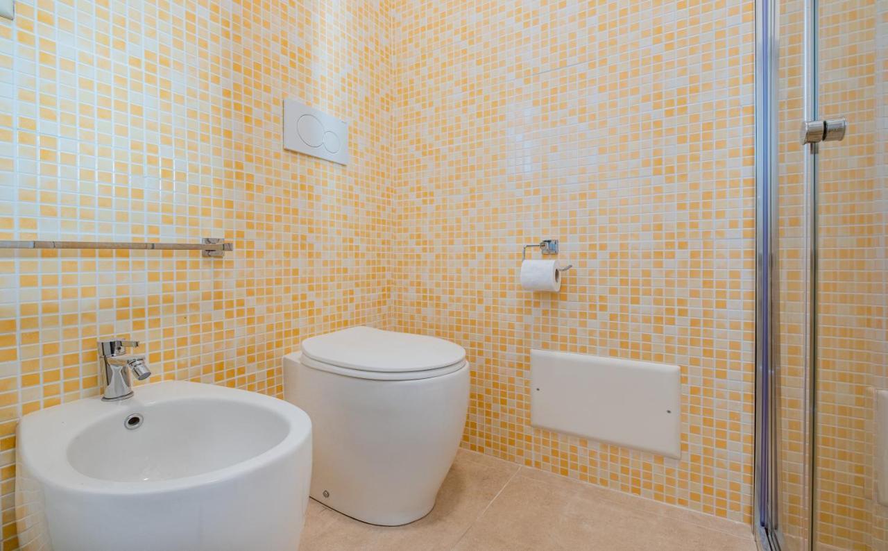 Villette Lux Fronte Spiaggia - Torre Pali Εξωτερικό φωτογραφία