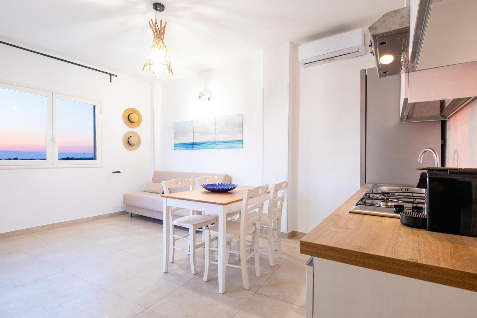 Villette Lux Fronte Spiaggia - Torre Pali Εξωτερικό φωτογραφία